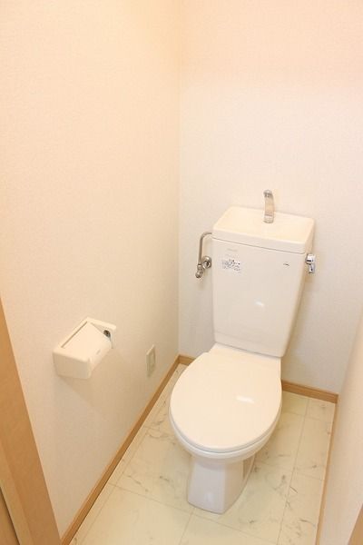 ����4