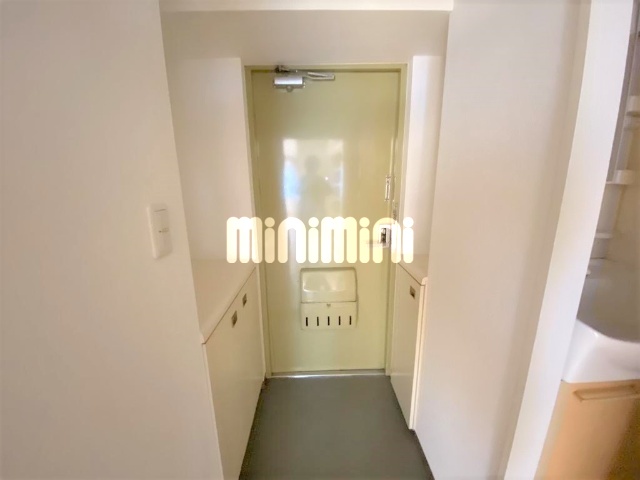 ����8