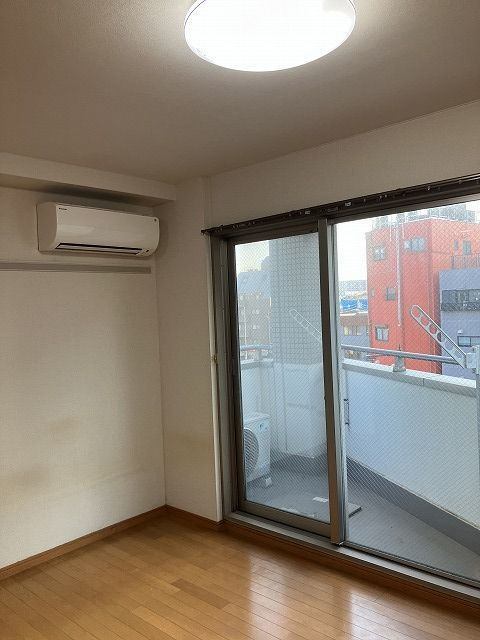 ����5