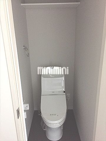 ����4