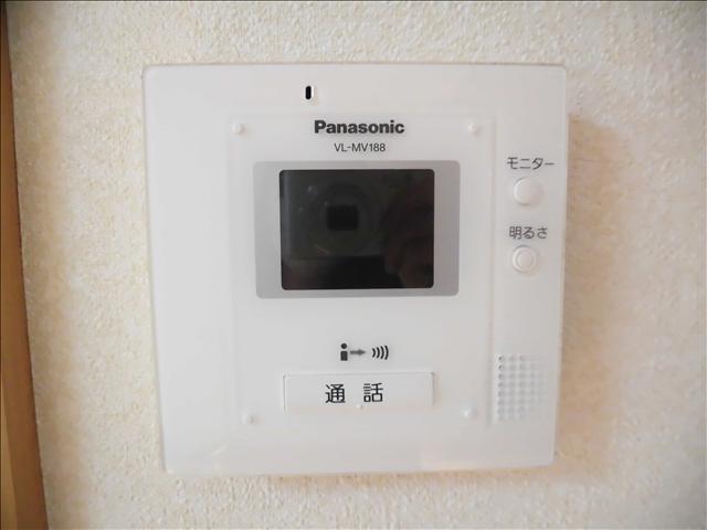 ����10
