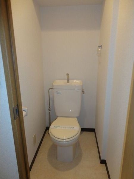 ����4