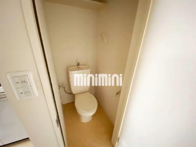 ����4