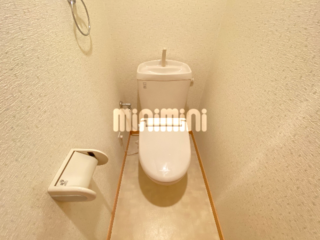 ����4