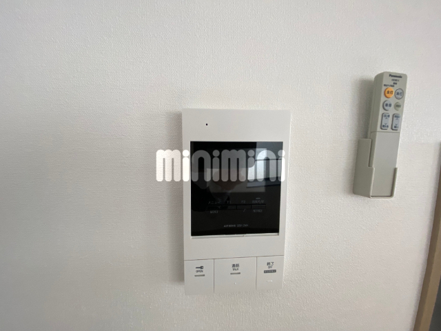 ����10