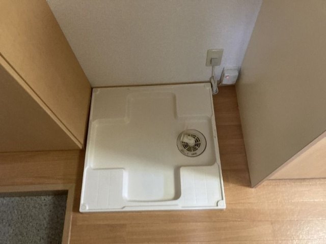 ����8