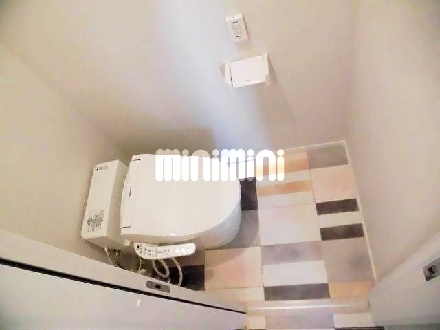 ����4