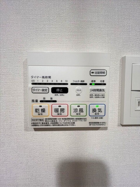 ����9