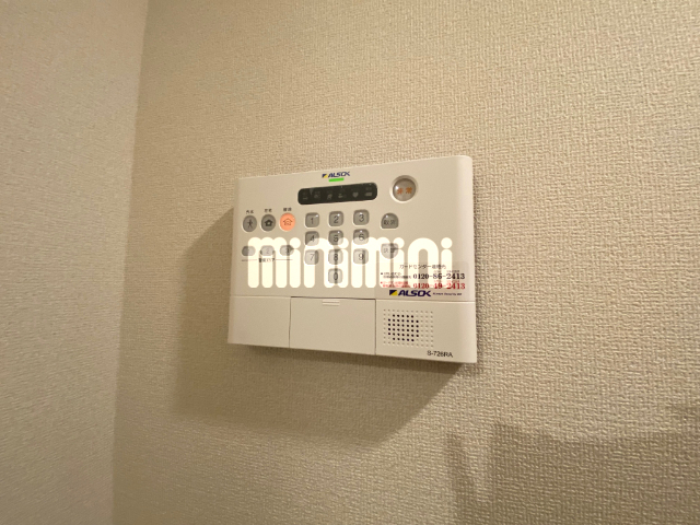 ����10
