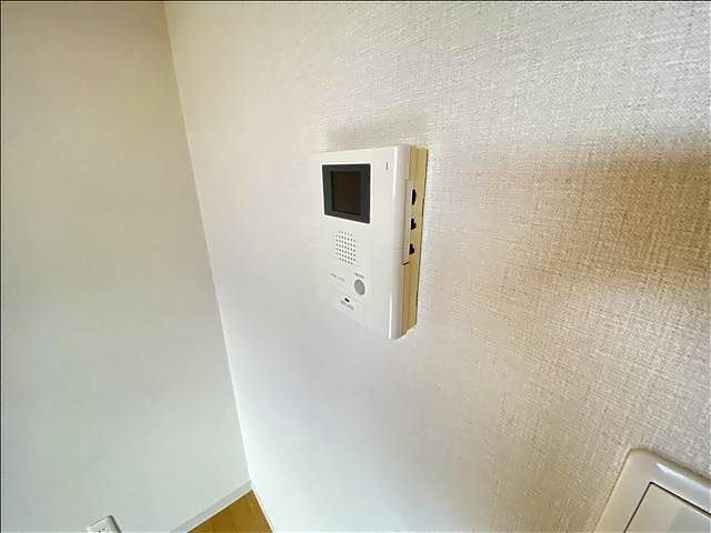 ����5
