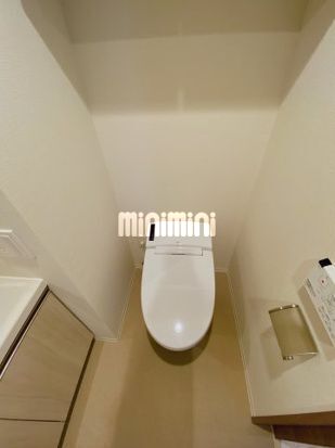 ����4