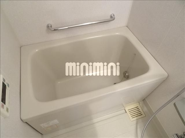 ����3