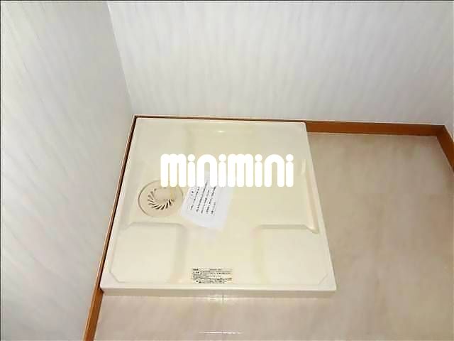 ����3
