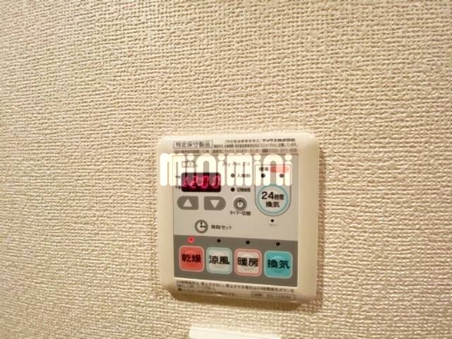 ����13
