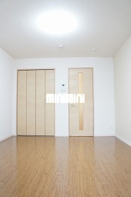 ����10