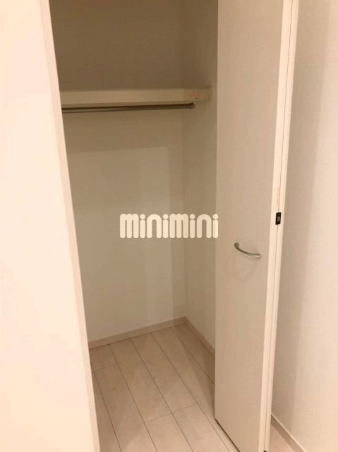 ����6