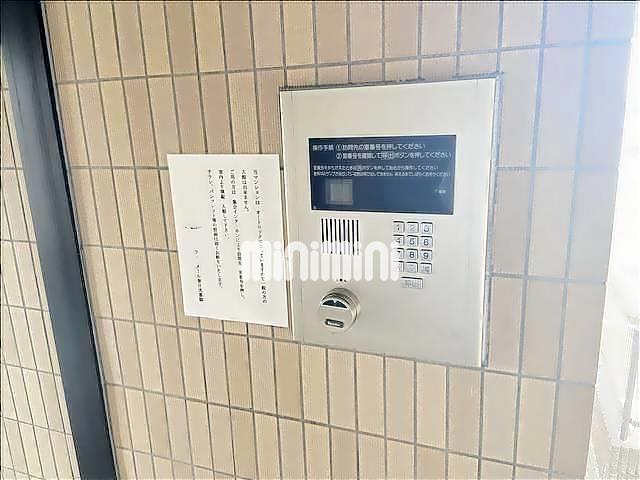 ����13