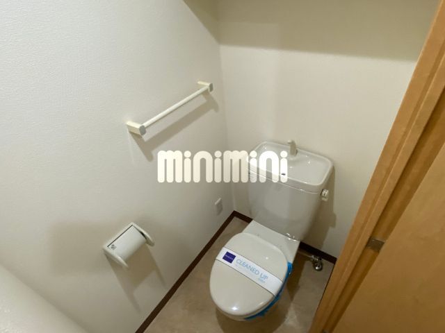 ����4