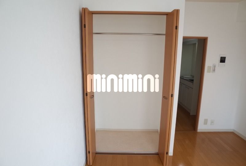 ����6