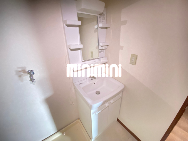 ����5