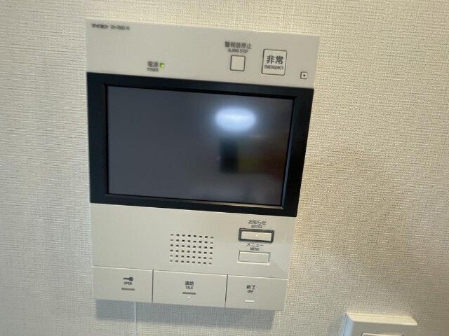 ����10