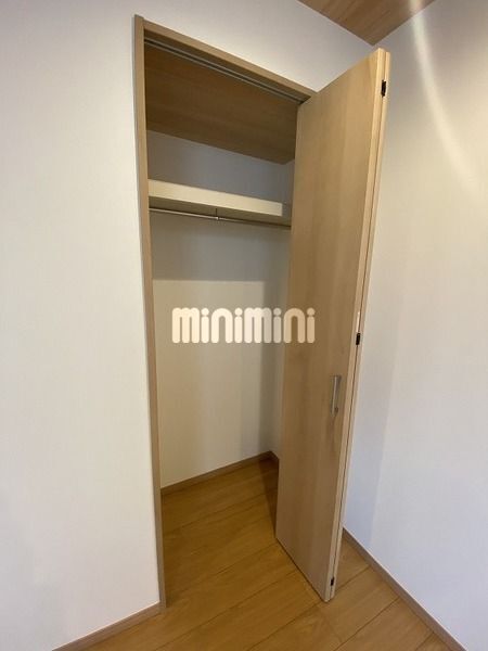 ����5