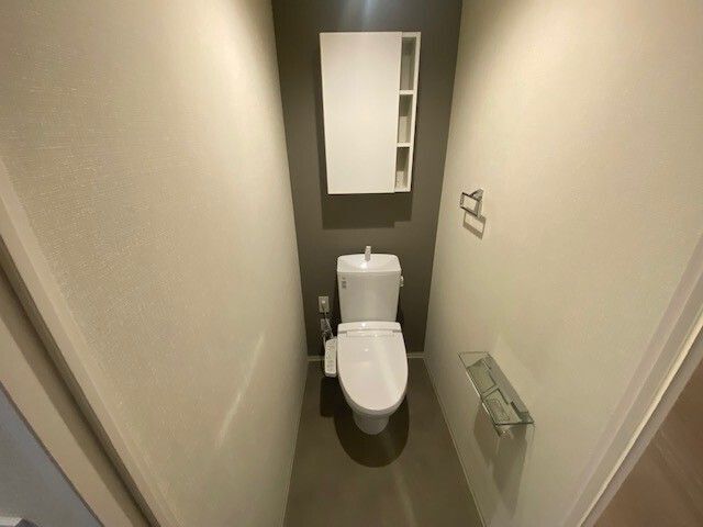 ����4