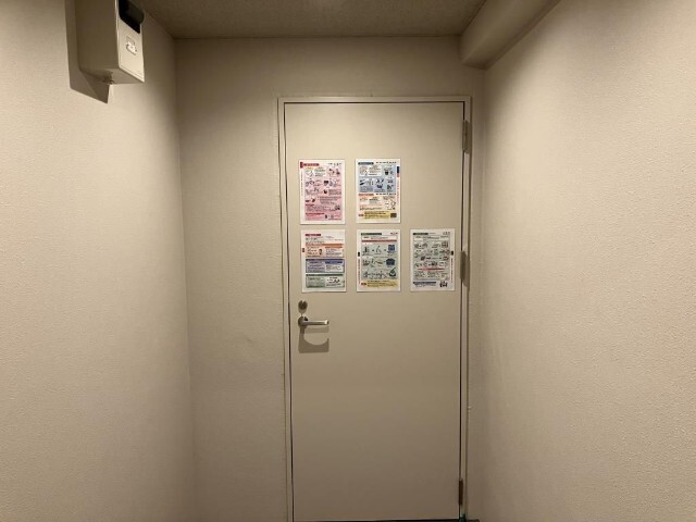 ����13
