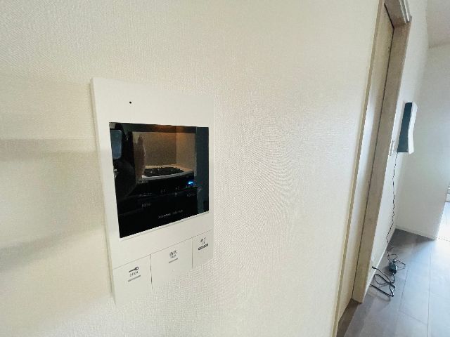 ����10