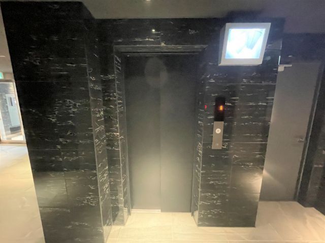 ����7