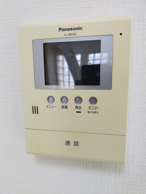 ����11