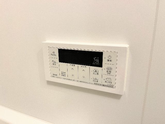 ����16