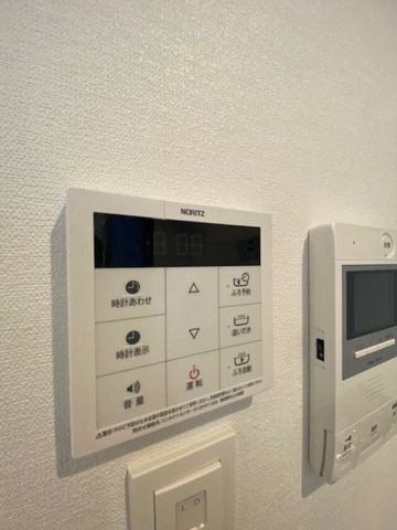 ����10