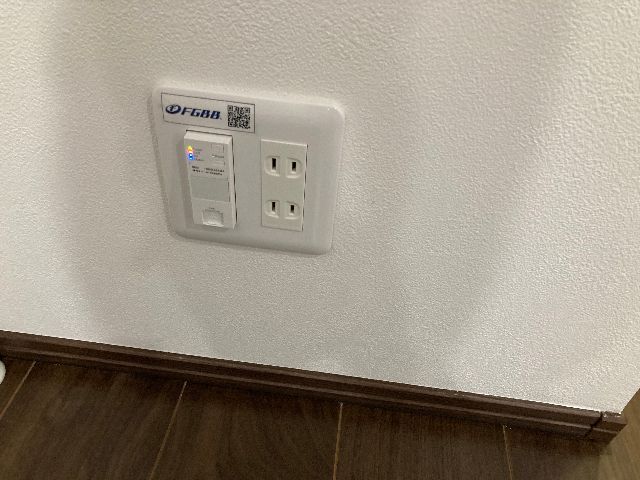 ����9