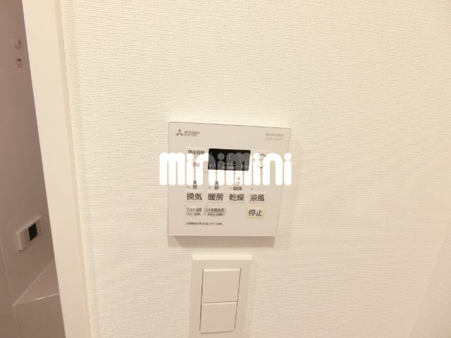 ����11