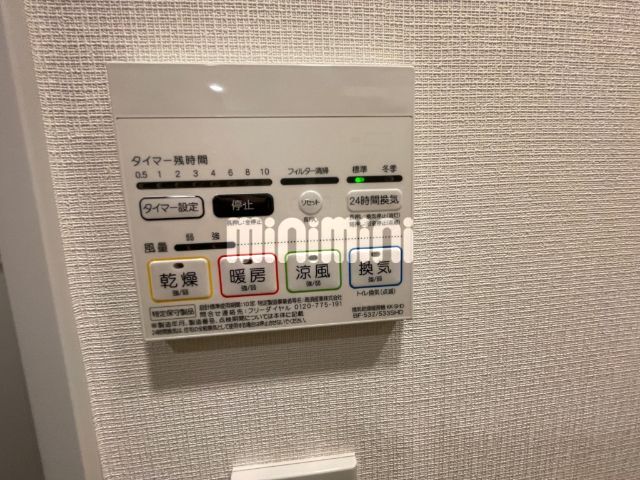 ����20