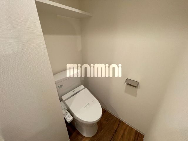 ����4