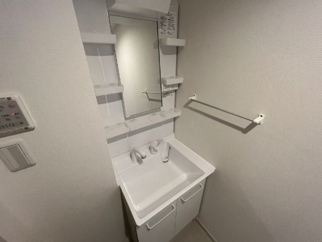 ����5