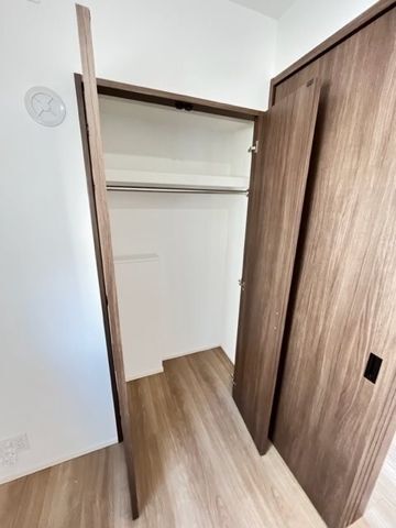 ����7