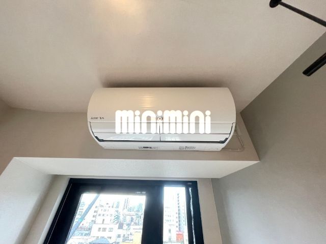 ����8