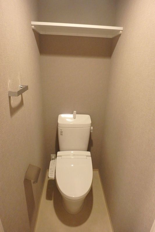 ����4