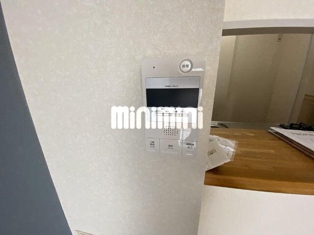 ����10