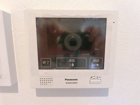 ����9