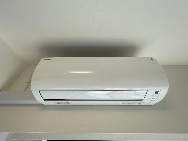 ����9