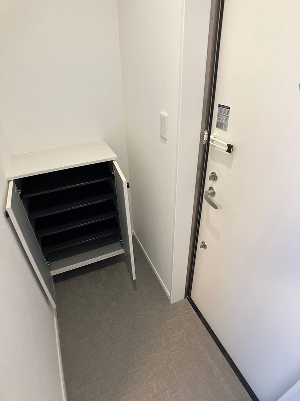����9