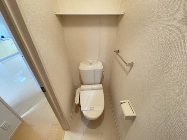 ����3
