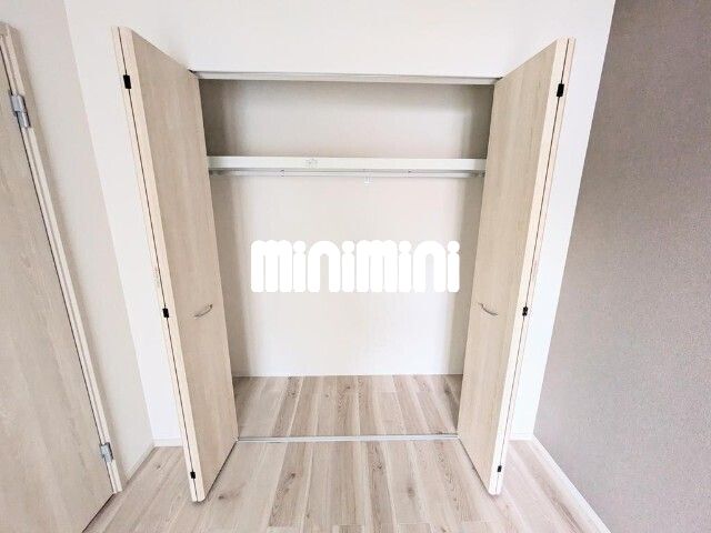 ����5