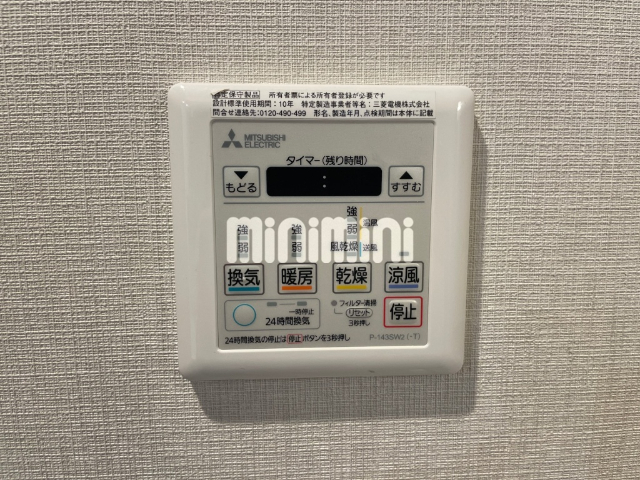 ����20