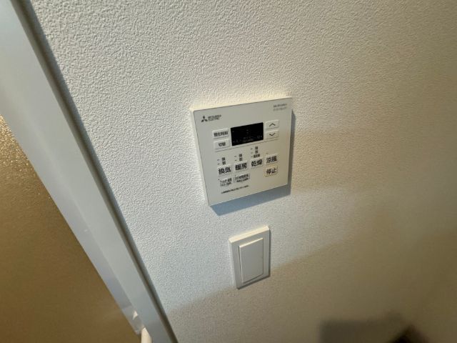 ����11