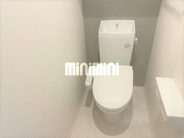 ����4